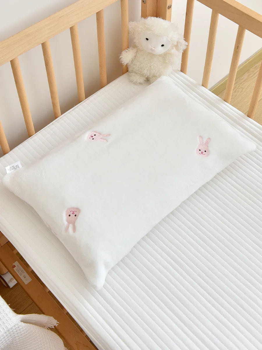 Taie d'Oreiller Bébé en Coton - Motif Lapin - Coussin Deco