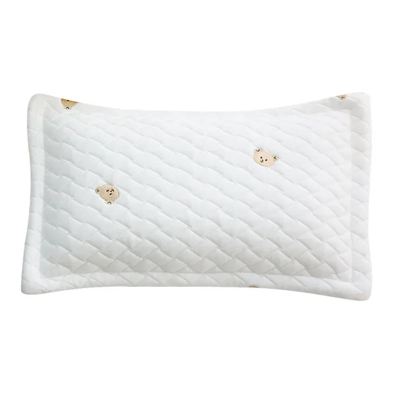 Taie d'Oreiller Bébé en Coton - Motif Ourson Brodé - Coussin Deco