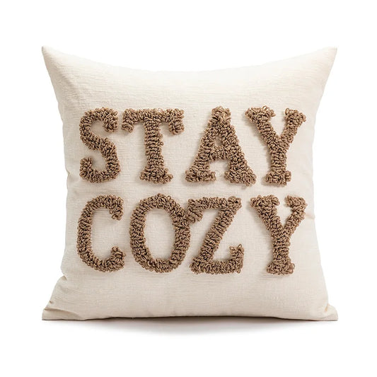 Housse de Coussin Brodée - Motif STAY COZY en Relief, Style Bohème - Coussin Deco