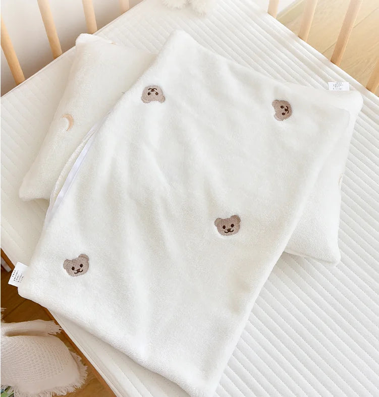 Taie d'Oreiller Bébé en Coton - Motif Ourson - Coussin Deco